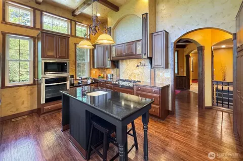 Kitchen - 114 Howard Heights Rd, Sequim, WA 98382 photo 2 of 3