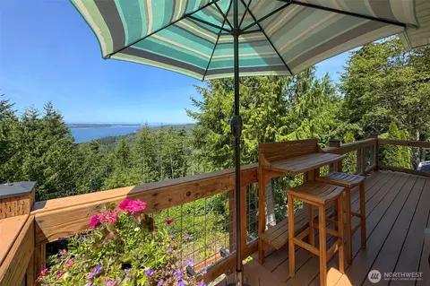 Exterior - 114 Howard Heights Rd, Sequim, WA 98382 photo 3 of 9