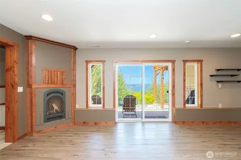 Living - 114 Howard Heights Rd, Sequim, WA 98382 photo 5 of 5