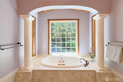 Bath - 114 Howard Heights Rd, Sequim, WA 98382 photo 2 of 3