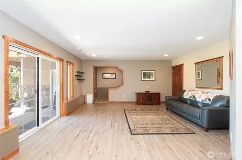 Living - 114 Howard Heights Rd, Sequim, WA 98382 photo 3 of 5