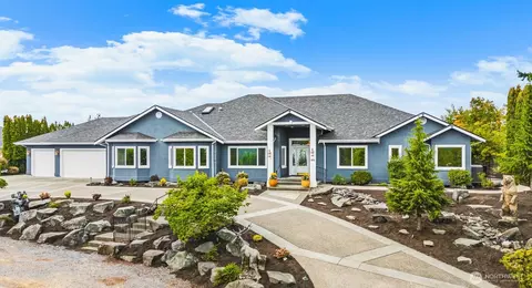 184 Dow Ridge Dr N, Eatonville, WA 98328