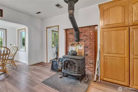 Entry Way - 20804 SE 450th St, Enumclaw, WA 98022 photo 1 of 1