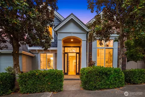 1823 145th Pl SE, Bellevue, WA 98007