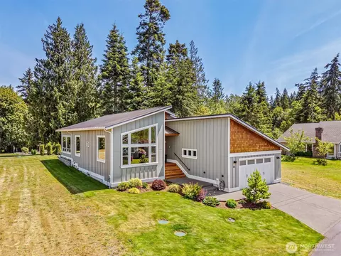 46 Port Townsend Bay Dr, Port Hadlock, WA 98339