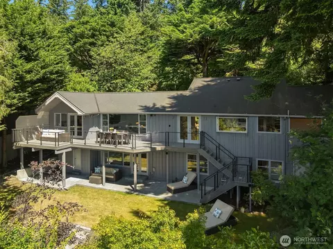 895 NW Elford Dr, Seattle, WA 98177