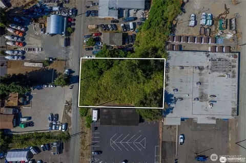 3525 S Cedar St, Tacoma, WA 98409