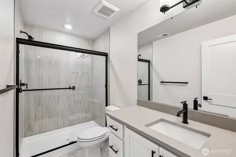 Bath - 306 182nd Pl SE, Bothell, WA 98012 photo 2 of 5