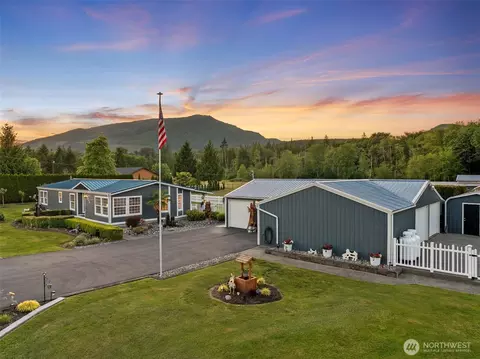 32993 Hamilton Cemetery Rd, Sedro Woolley, WA 98284