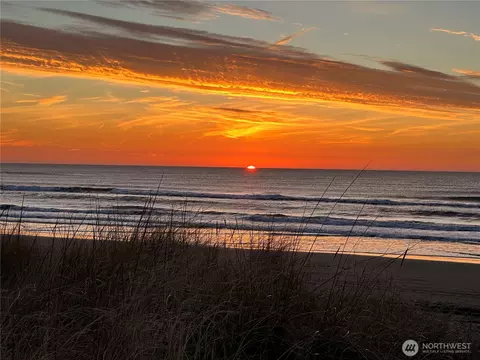 1003 S Sand Dune Ave SW #C, Ocean Shores, WA 98569