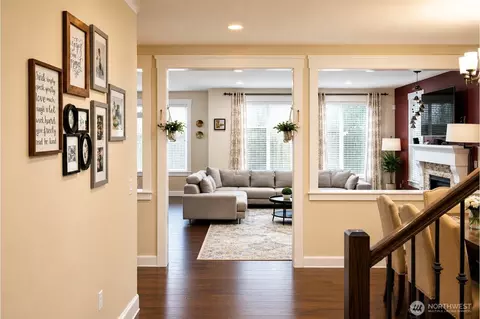 Entry Way - 4109 172nd Pl SE, Bothell, WA 98012 photo 1 of 3