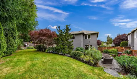 Exterior - 2029 240th Pl SE, Bothell, WA 98021 photo 7 of 9