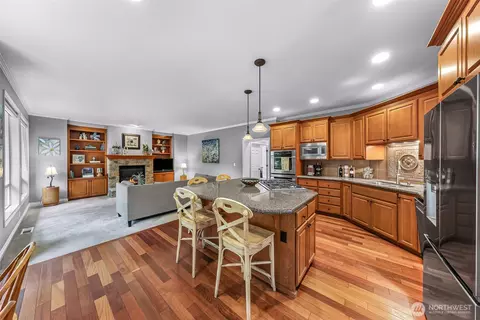 Kitchen - 2029 240th Pl SE, Bothell, WA 98021 photo 4 of 4