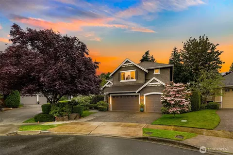 Exterior - 2029 240th Pl SE, Bothell, WA 98021 photo 4 of 9