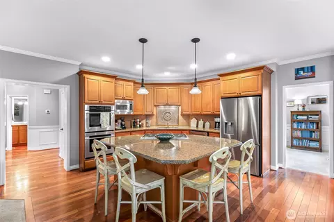 Kitchen - 2029 240th Pl SE, Bothell, WA 98021 photo 2 of 4