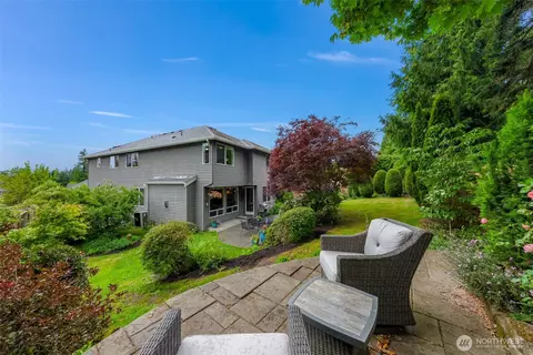 Exterior - 2029 240th Pl SE, Bothell, WA 98021 photo 8 of 9