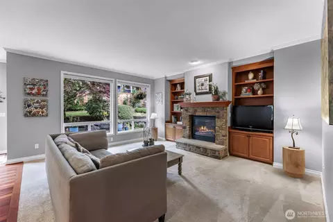 Living - 2029 240th Pl SE, Bothell, WA 98021 photo 5 of 6