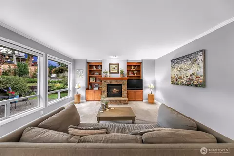 Living - 2029 240th Pl SE, Bothell, WA 98021 photo 2 of 6