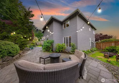 Exterior - 2029 240th Pl SE, Bothell, WA 98021 photo 9 of 9