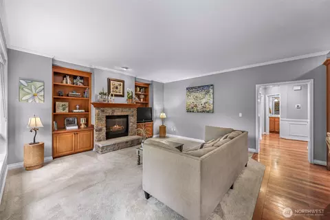 Living - 2029 240th Pl SE, Bothell, WA 98021 photo 4 of 6