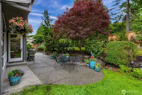 Exterior - 2029 240th Pl SE, Bothell, WA 98021 photo 6 of 9