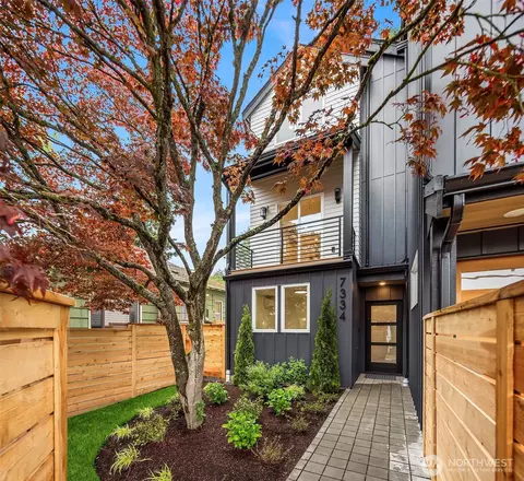 7334 25th Ave NW, Seattle, WA 98117