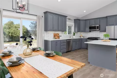 Kitchen - 41 Smithfield Dr, Sequim, WA 98382 photo 6 of 7