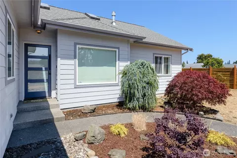 Exterior - 41 Smithfield Dr, Sequim, WA 98382 photo 2 of 9