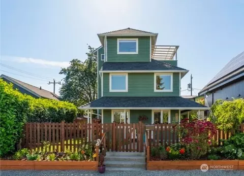 5653 34th Ave SW, Seattle, WA 98126