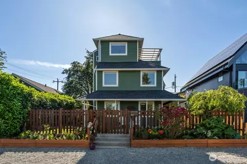 5653 34th Ave SW, Seattle, WA 98126