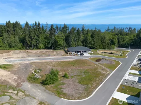 1412 Discovery Loop, Port Angeles, WA 98363