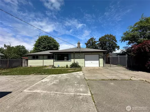 1336 S 279th St, Des Moines, WA 98198