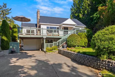 1051 2nd Ave S, Edmonds, WA 98020