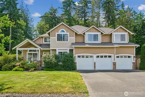 27661 Mcintosh Loop NE, Kingston, WA 98346