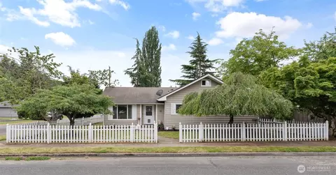 316 E Plum St, Centralia, WA 98531