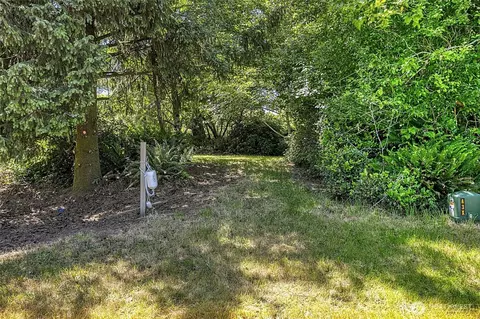 685 Chinook Ave SE, Ocean Shores, WA 98569