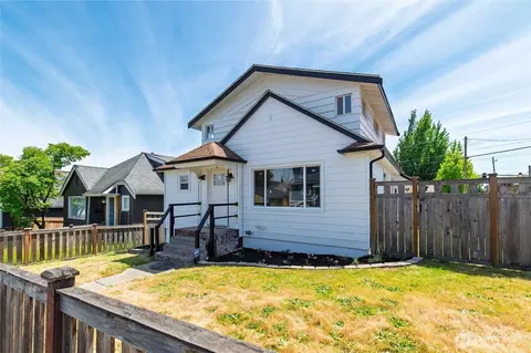 1231 4th St, Bremerton, WA 98337