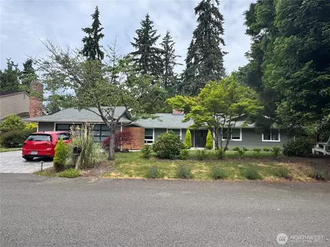 8410 SE 61st St, Mercer Island, WA 98040