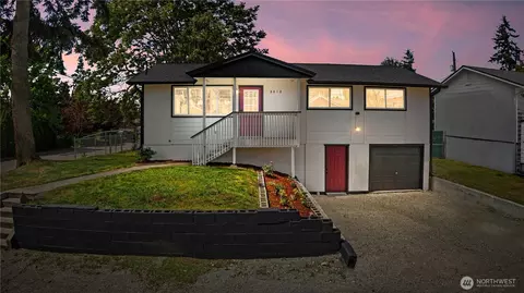 8418 S Thompson Ave, Tacoma, WA 98444