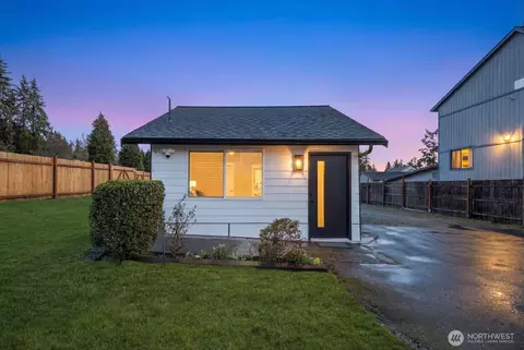 1747 NE 147th St #1, Shoreline, WA 98155