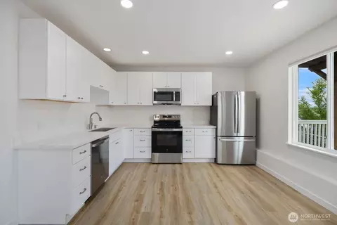 Kitchen - 2126 E Grand Ave, Everett, WA 98201 photo 1 of 1