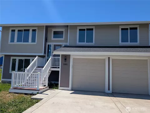 201 Stanley Ave, Algona, WA 98001