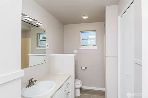 Bath - 319 N Dunlap St, Sequim, WA 98382 photo 3 of 3