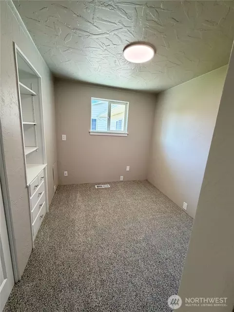 Bedroom - 319 N Dunlap St, Sequim, WA 98382 photo 3 of 4
