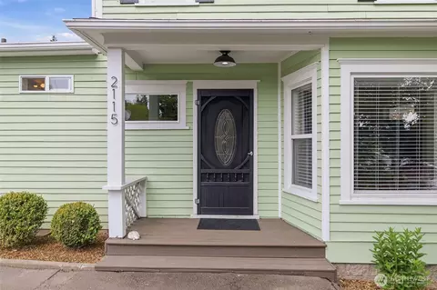 Exterior - 2115 Main St, Everett, WA 98203 photo 2 of 17