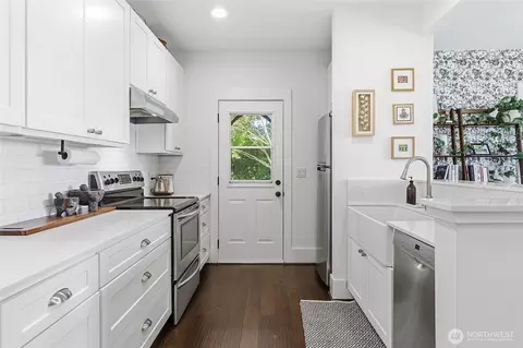Kitchen - 2115 Main St, Everett, WA 98203 photo 2 of 3