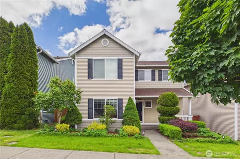Exterior - 3908 153rd Pl SE, Bothell, WA 98012 photo 5 of 9