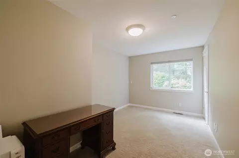 Bedroom - 160 E Soderberg Rd #H24, Allyn, WA 98524 photo 5 of 7