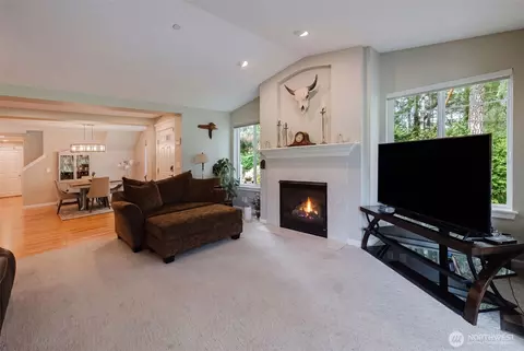 Living - 160 E Soderberg Rd #H24, Allyn, WA 98524 photo 1 of 2