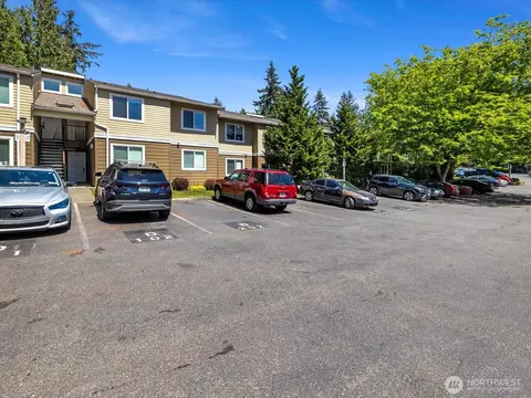Exterior - 820 E Cady Rd #D202, Everett, WA 98203 photo 4 of 4